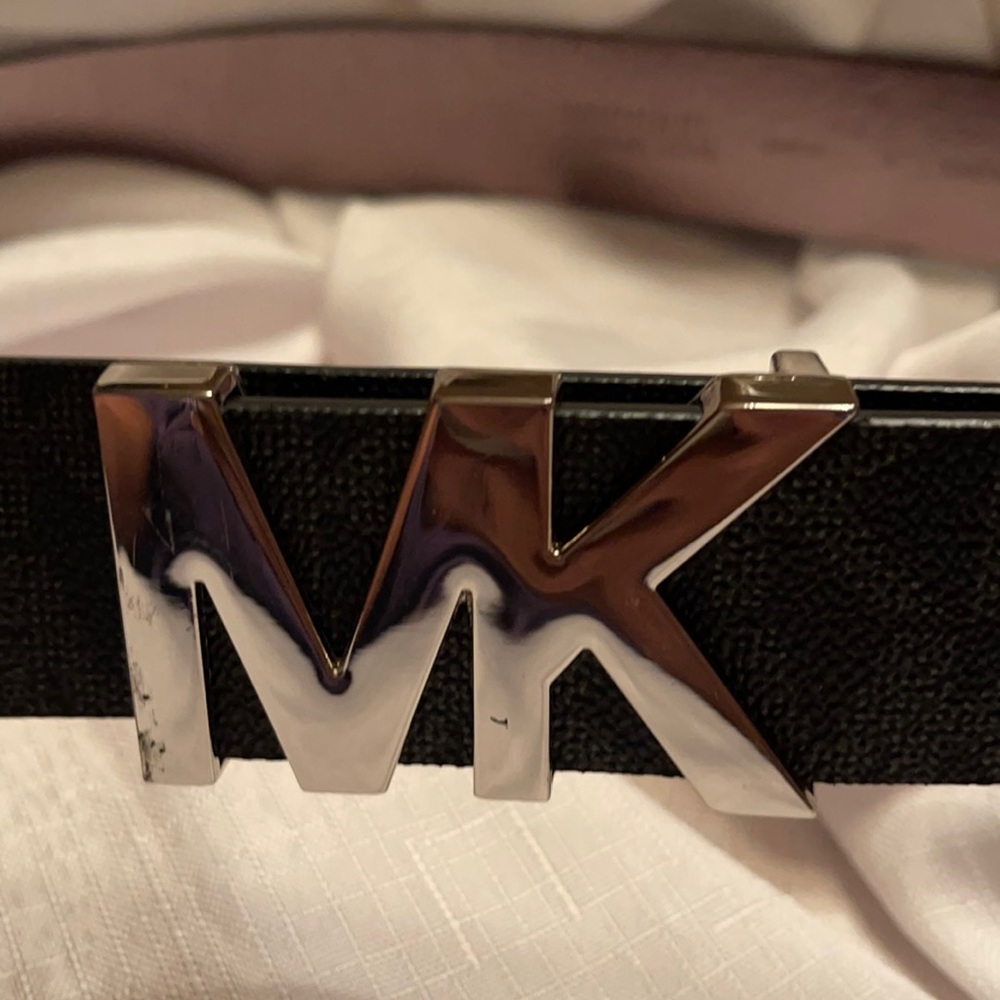 Michael Kors small Belt 31”